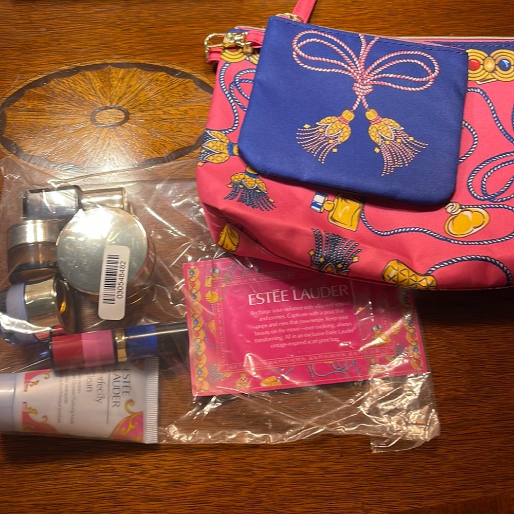Estée Lauder Skin Care with cosmetic bag